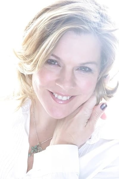 Janie Dee profile image