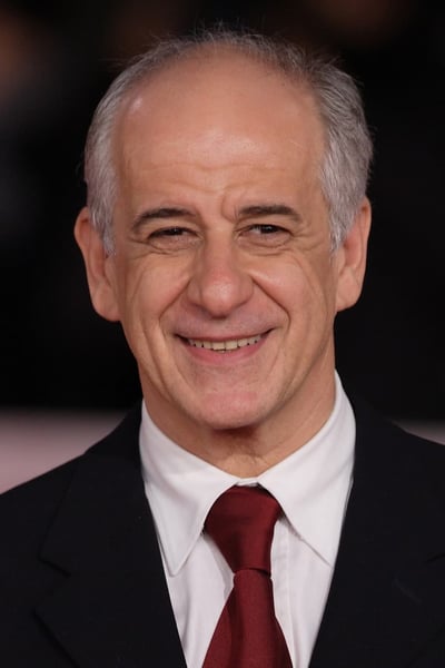 Toni Servillo profile image